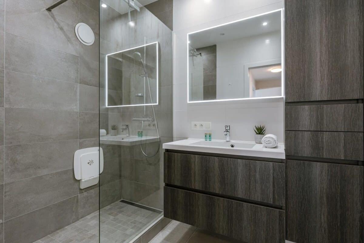 Huswell - Bright Seaview Apartment In Oostende Экстерьер фото